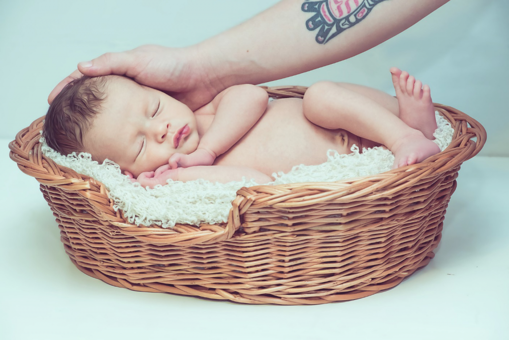 Essential Items to Buy Before Bringing Baby Home